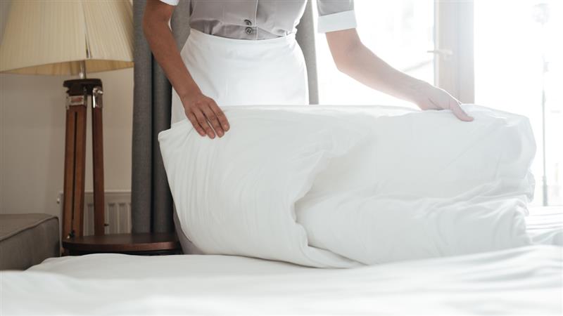 How to Clean a Mattress Topper the Right Way?
